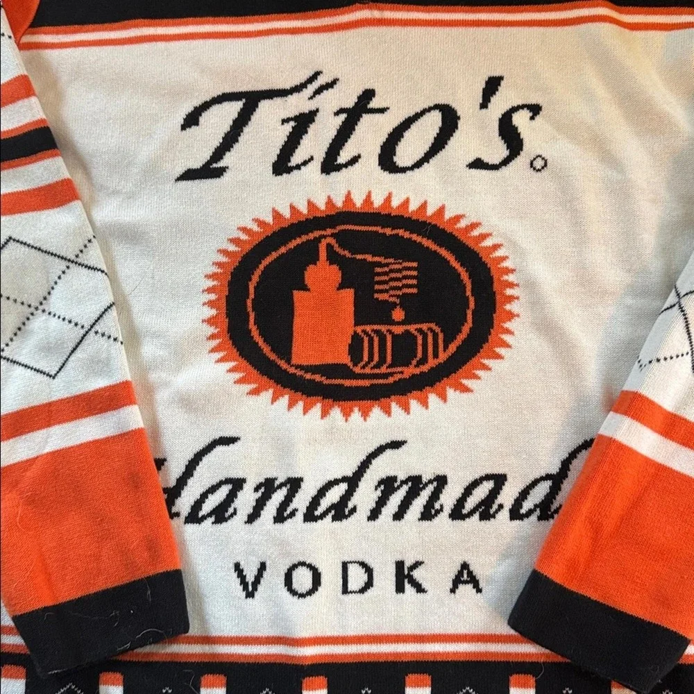 Tito's Handmade‎ Vodka Quarter Zip Holiday Sweater Men's Small